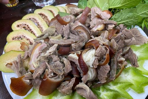 Cách làm thịt dê quay thơm ngon đơn giản