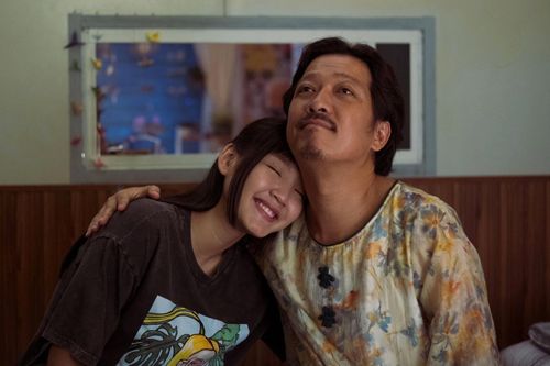 Phim 'Nhà ba tôi một phòng' của Trường Giang chạm mốc doanh thu 100 tỷ đồng