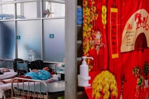 Cuộc chiến với sốt xuất huyết Dengue: Âm thầm và căng thẳng