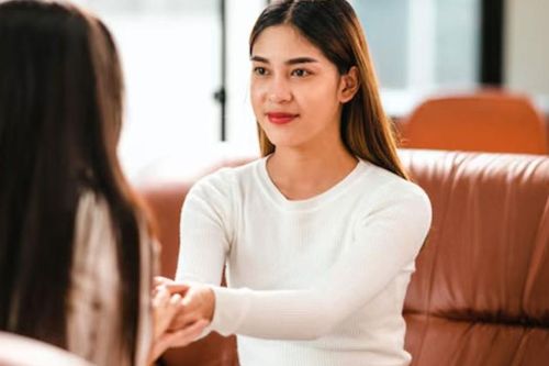 Đọc xong mới hiểu vì sao người EQ cao hiếm khi mượn 3 thứ này