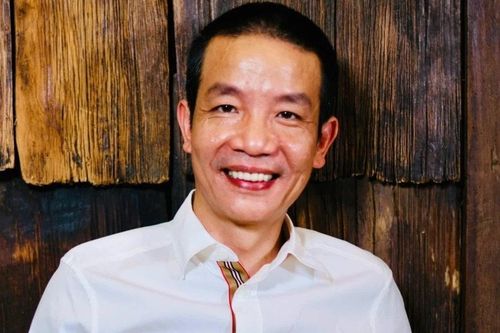 Nhạc sĩ Nguyễn Vĩnh Tiến trở thành y sĩ