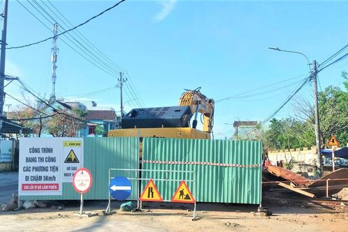Đà Nẵng: Rào chắn giữa lòng thành phố, xây dựng kéo dài ảnh hưởng đến đời sống của người dân
