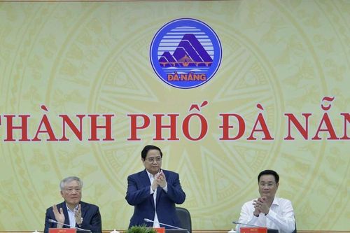Thủ tướng Chính phủ Phạm Minh Chính làm việc với Ban Thường vụ Thành ủy Đà Nẵng