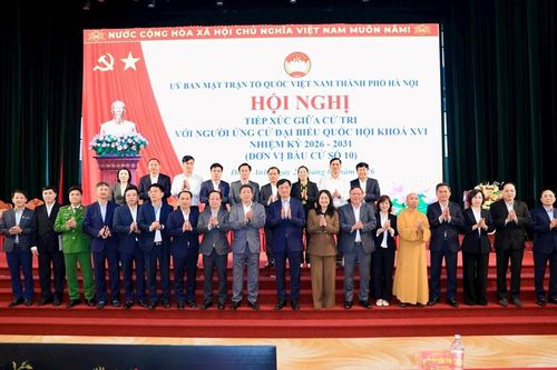 Thứ trưởng Thường trực Bộ VHTTDL cùng các ứng cử viên ĐBQH tiếp xúc cử tri, vận động bầu cử