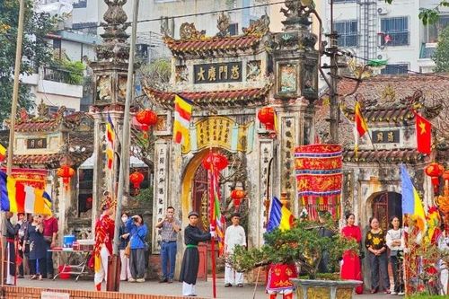 Tháng Giêng về Triều Khúc xem màn hóa thân độc đáo bậc nhất Thủ đô
