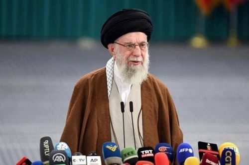 Lãnh tụ tối cao của Iran đã tới địa điểm an toàn