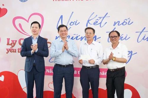 Hội Nhà báo thành phố Đà Nẵng kết nối nghĩa tình từ 'Ly café yêu thương'