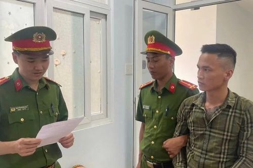 Cặp anh em song sinh chém người vì mâu thuẫn chơi bầu cua