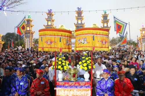 Lễ hội cầu ngư hơn 500 năm tuổi ở Huế