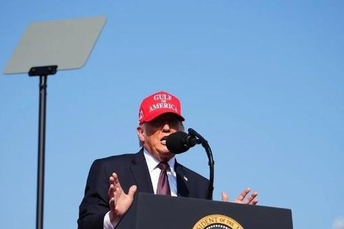 Tổng thống Trump bất ngờ tuyên bố có quyền tranh cử nhiệm kỳ thứ 3
