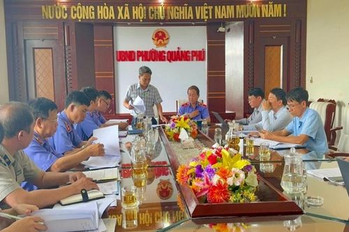 VKSND TP Đà Nẵng kiểm tra tiến độ thi hành án hành chính tại UBND phường Quảng Phú