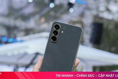 Đánh giá Samsung Galaxy A56: Chip mới cực mạnh, camera xịn