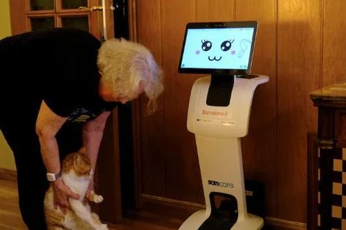 Barcelona triển khai robot hỗ trợ người cao tuổi nhằm giải quyết cuộc khủng hoảng chăm sóc