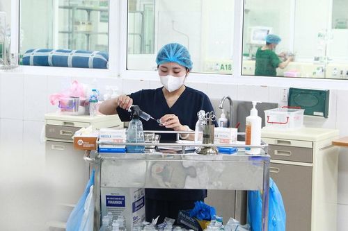 Chính sách đãi ngộ: Động lực để 'chiến sĩ áo trắng' vững vàng trên hành trình bảo vệ sức khỏe nhân dân