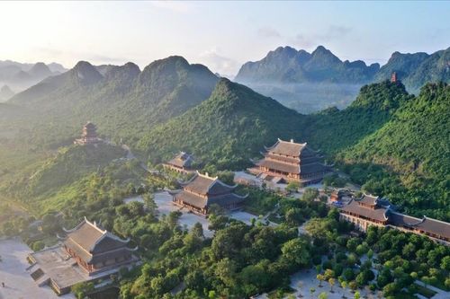 Du lịch tâm linh hút khách đầu xuân