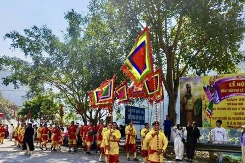 Lai Châu: Tưng bừng khai hội Đền thờ Vua Lê Thái Tổ