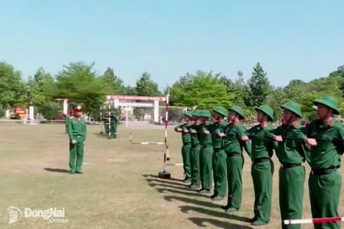 Em yêu chú bộ đội Cụ Hồ