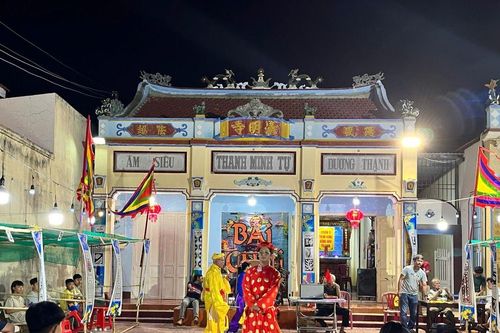 Về miếu Hải Tân rủ nhau vui hội bài chòi