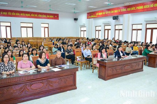 Tập huấn kỹ năng vận động bầu cử cho nữ ứng cử viên đại biểu HĐND cấp xã