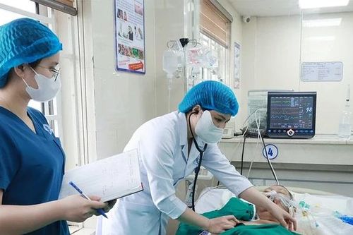 Nữ thầy thuốc ưu tú hết lòng vì người bệnh