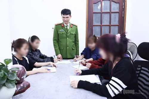 Kịp thời ngăn chặn 5 thiếu niên bị dụ dỗ rời địa phương đi làm thuê