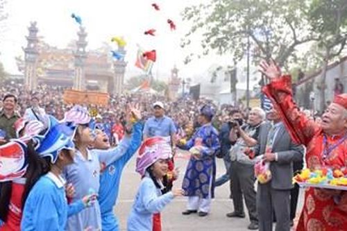 Giữ hồn biển trong Lễ hội Cầu ngư làng Thai Dương