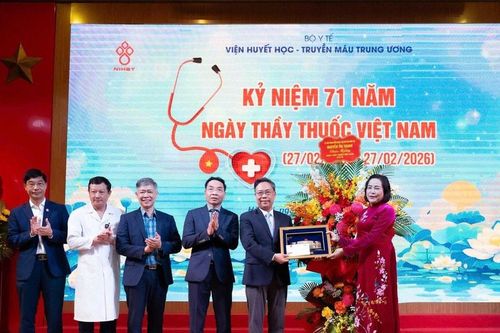 Phó Chủ tịch Quốc hội Nguyễn Thị Thanh thăm, chúc mừng Bệnh viện E và Viện Huyết học - Truyền máu Trung ương