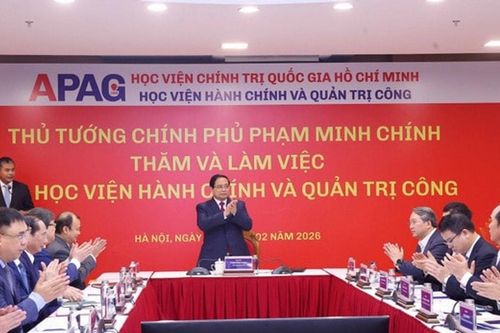Đào tạo cán bộ, nâng cao năng lực quản trị quốc gia