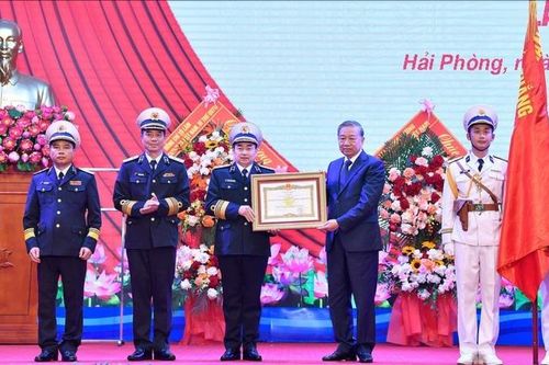 Xây dựng 'thế trận lòng dân' trên biển ngày càng vững chắc