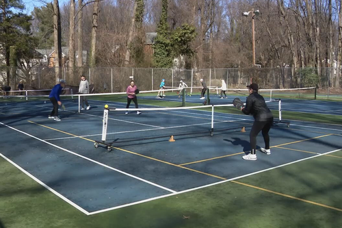 Bất động sản mất giá vì pickleball, chủ nhà than trời