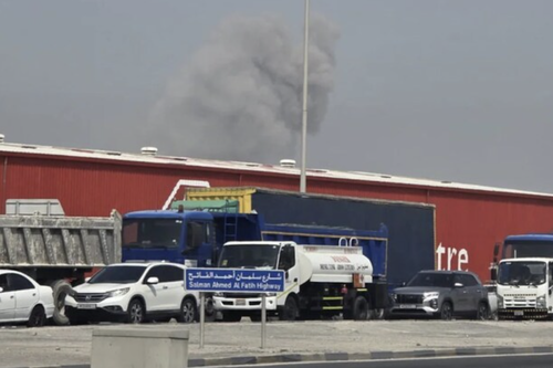 Còi báo động rú vang, căn cứ hải quân Mỹ tại Bahrain trúng tên lửa Iran