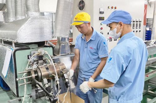Giữ chân công nhân khu công nghệ cao, khu công nghiệp ở Hà Nội:Tăng lương và mở rộng phúc lợi