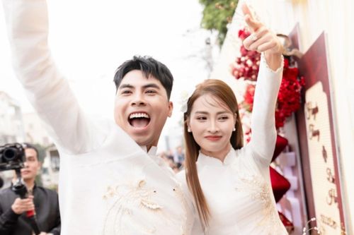 Bên trong lễ ăn hỏi của Đức Huy và MC Mù Tạt