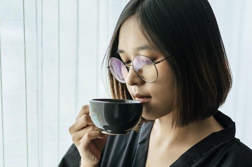 Điều gì xảy ra khi nhịn ăn sáng, chỉ uống cà phê?