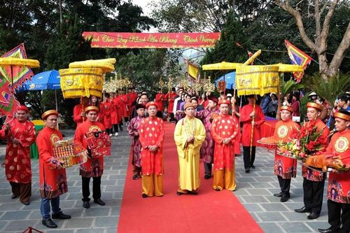 Rộn ràng khai hội Đền thờ vua Lê Lợi đầu xuân