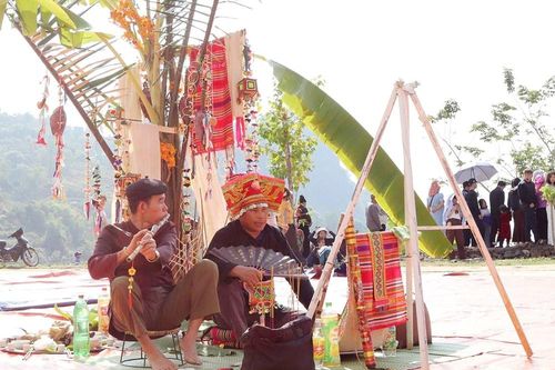 Vui hội 'Pang A' - nét văn hóa tín ngưỡng độc đáo của người La Ha