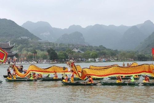 Giữ hồn cốt dân gian trong lễ hội