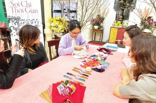 'Sợi chỉ thời gian' kết nối ký ức đô thị