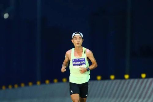 Hoàng Nguyên Thanh bỏ lỡ cơ hội phá kỷ lục quốc gia tại giải Tokyo Marathon 2026