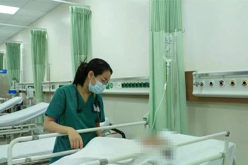 17 người nhập viện nghi ngộ độc do ăn bánh mì tại TP HCM