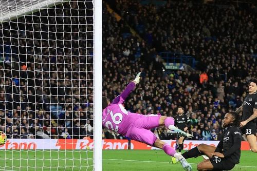 Man City thắng nhọc nhằn, tự quyết ngôi vương Ngoại hạng Anh
