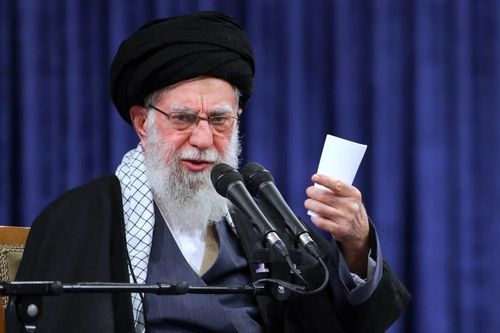 Tổng thống Mỹ Trump nói Đại giáo chủ Iran Ali Khamenei 'đã thiệt mạng'