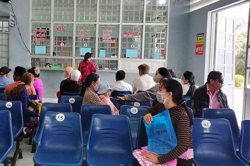 Giải thể 5 trung tâm y tế ở Cà Mau