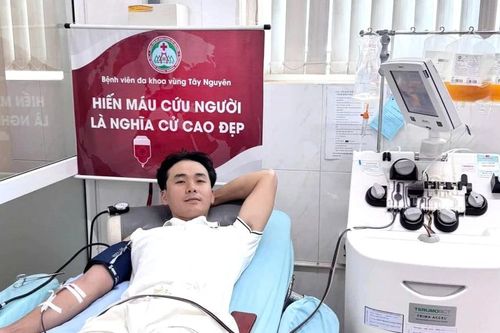 'Lao' vào bệnh viện lúc nửa đêm, trao sự sống cho người lạ