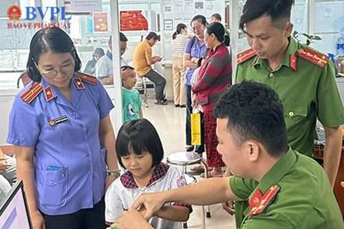 Nhiều trẻ mồ côi được cấp Căn cước công dân sau kiến nghị của Viện kiểm sát