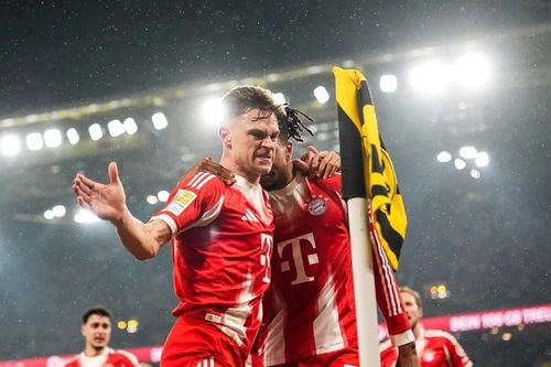 Bundesliga: Dortmund 'dâng' ngôi vương cho Bayern Munich
