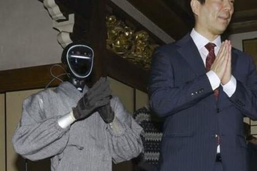 Nhật Bản trình làng 'sư thầy Robot', giải đáp mọi khổ đau theo kinh Phật