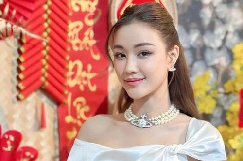 Nữ diễn viên là doanh nhân xinh đẹp trong 'Không giới hạn', U40 làm mẹ đơn thân