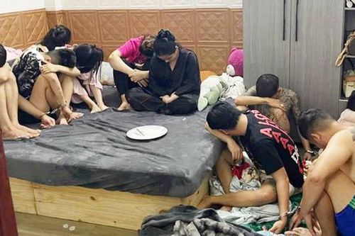 Phát hiện 5 cô gái tham gia 'tiệc' ma túy lúc rạng sáng