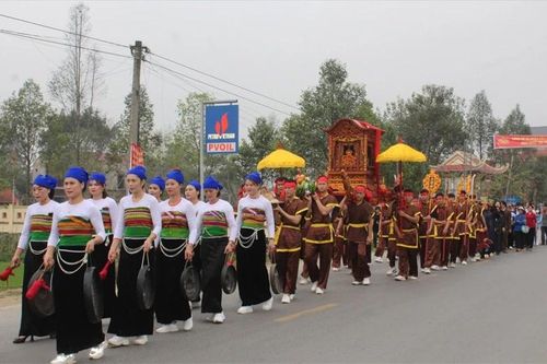 Tưng bừng lễ hội đầu xuân